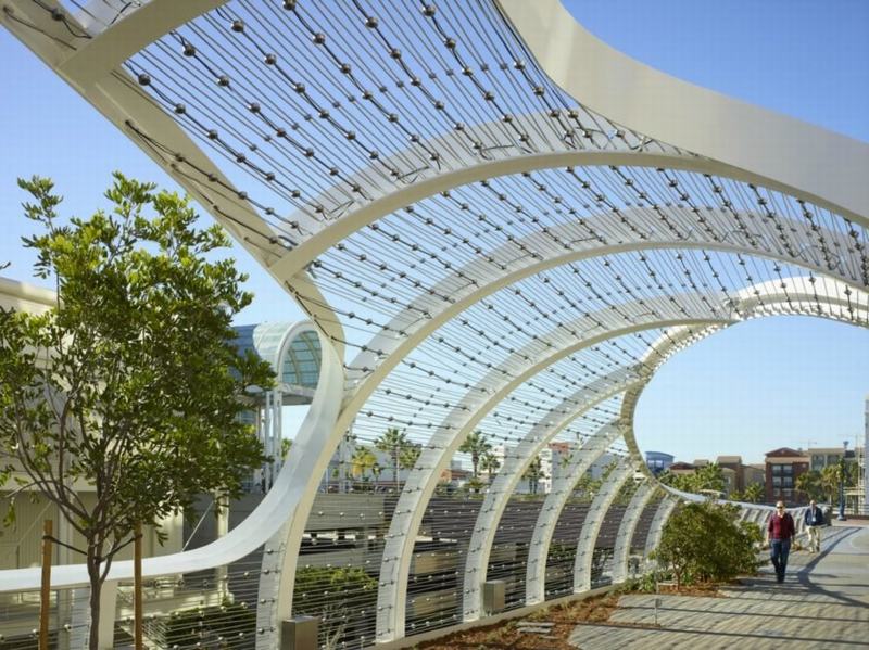Cầu đi bộ lấy cảm hứng thiết kế từ sóng biển