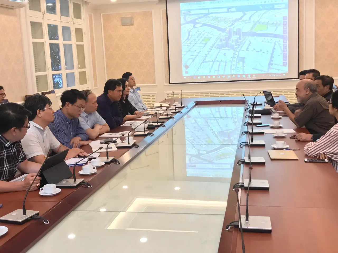 Thứ trưởng Lê Quang Hùng làm việc với Cty IOT Link