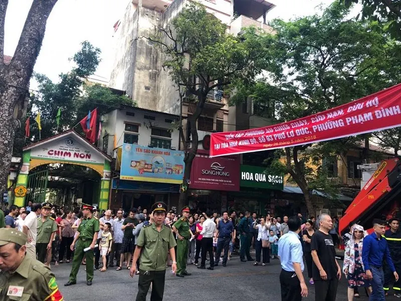 UBND phường Phạm Đình Hổ tổ chức diễn tập PCCC tại Tòa nhà Kinh Đô 93 Lò Đúc