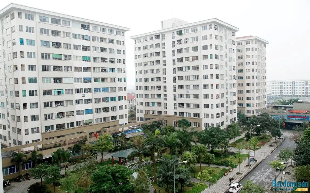 Không đơn thuần “chỉ ở”