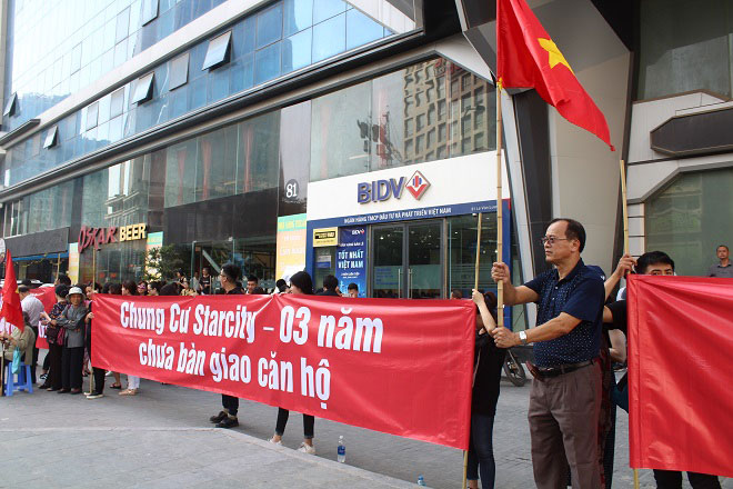 Giải quyết tranh chấp tại chung cư: Vướng mắc vì thiếu văn bản pháp lý