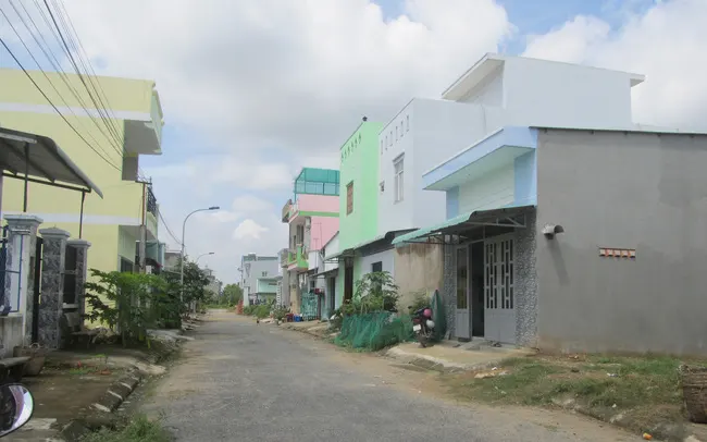 Thay vì bán đất nền chốt lời, nhà đầu tư vùng ven TPHCM đang “hái ra tiền” bằng mánh kinh doanh này