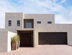 Cửa cuốn nan bản lớn – Xu hướng của kiến trúc hiện đại