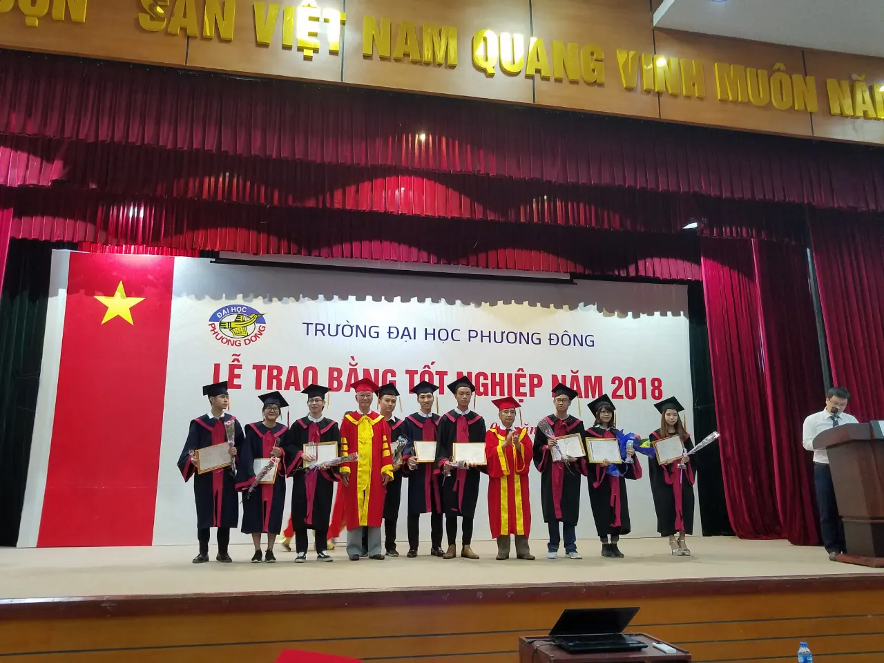 Lễ trao bằng tốt nghiệp và ngày hội tuyển dụng khoa Kiến trúc Xây dựng trường Đại học Phương Đông