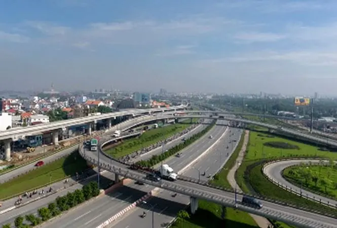 Sốt đất thổi bùng nỗi lo chu kỳ khủng hoảng 10 năm