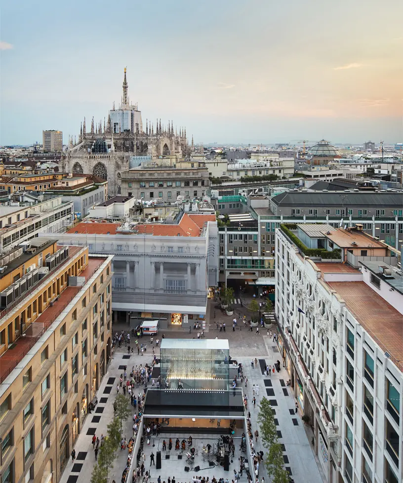 apple-milan-piazza-liberty_piazza-dusk-outside_07262018_big.jpg.large