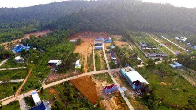 Thị trường nhà đất tại 3 đặc khu tương lai đóng băng