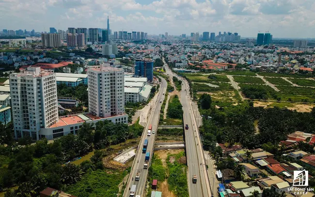 Kịch bản nào cho thị trường địa ốc TPHCM những tháng cuối năm?