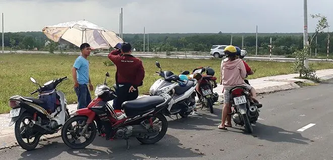 Môi giới địa ốc “vật vã” kiếm hàng, tìm khách