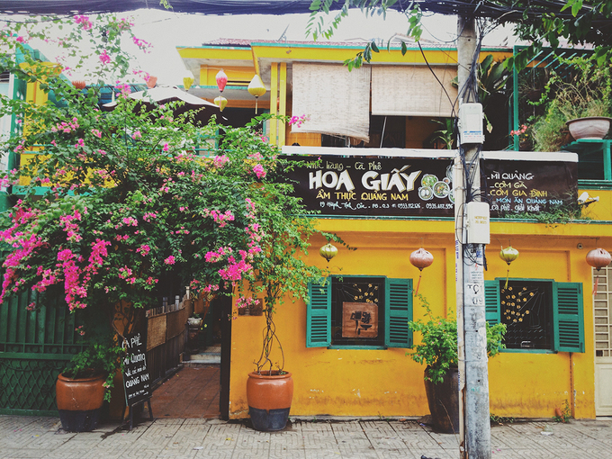 Quán cà phê như Hội An thu nhỏ giữa lòng Sài Gòn