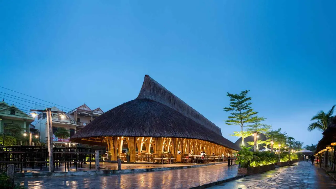 Nhà hàng tre tại Quảng Bình