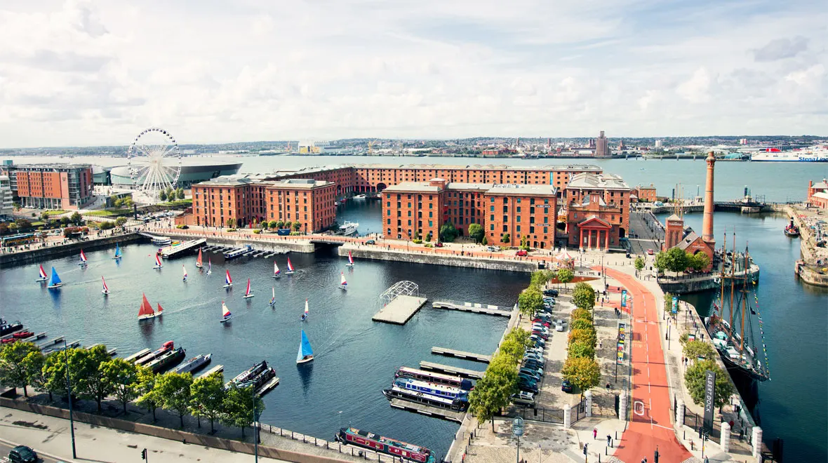 Cảng Albert Dock ngày nay (Ảnh TL tác giả)