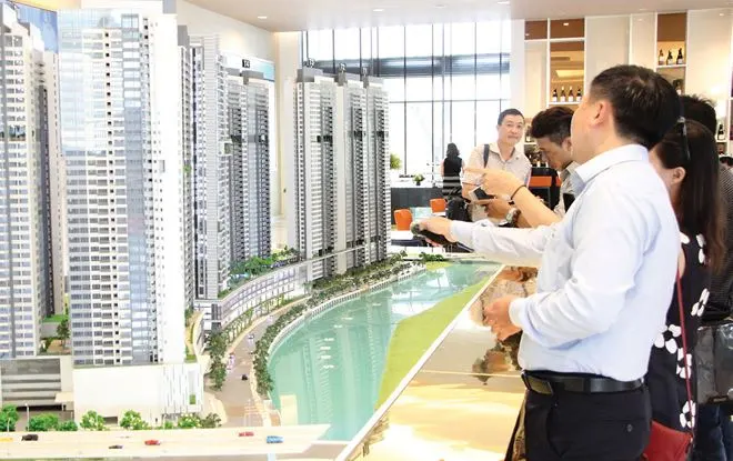Bất động sản TPHCM: Cuộc đua “ôm hàng, lướt sóng” của nhà đầu tư thứ cấp