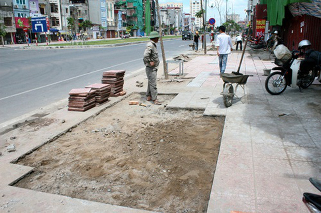 Tăng cường quản lý chất lượng dự án thi công lát hè của Hà Nội