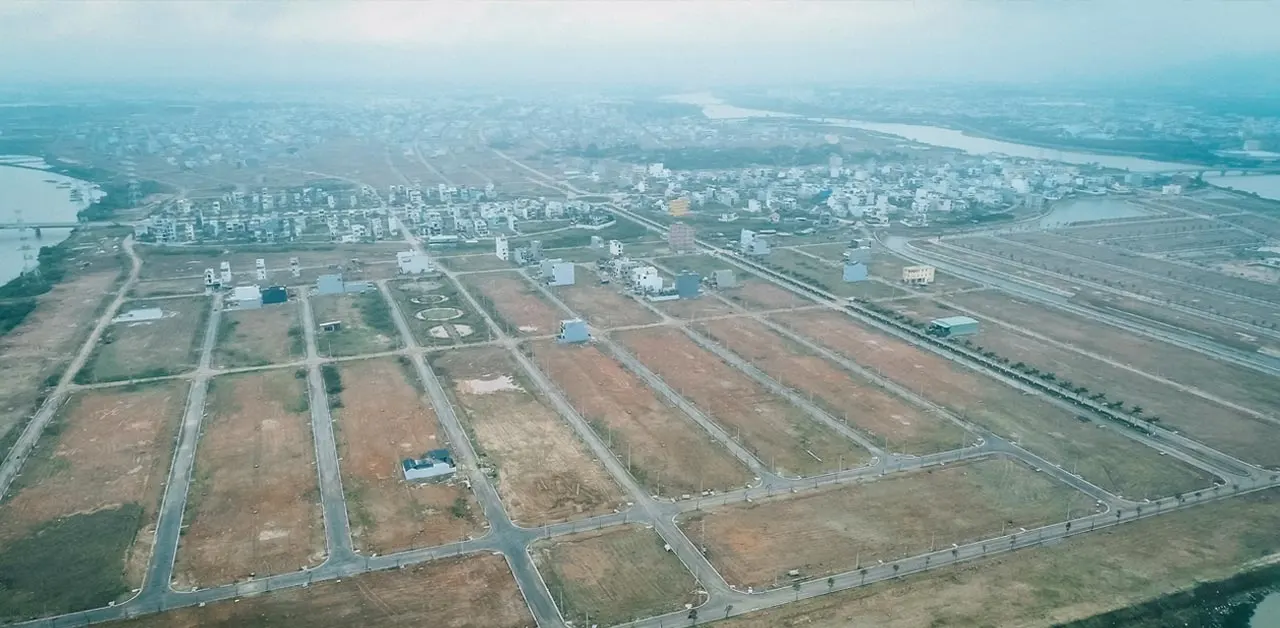 Nhiều nhà đầu tư “ôm” đất nền nhưng khó bán