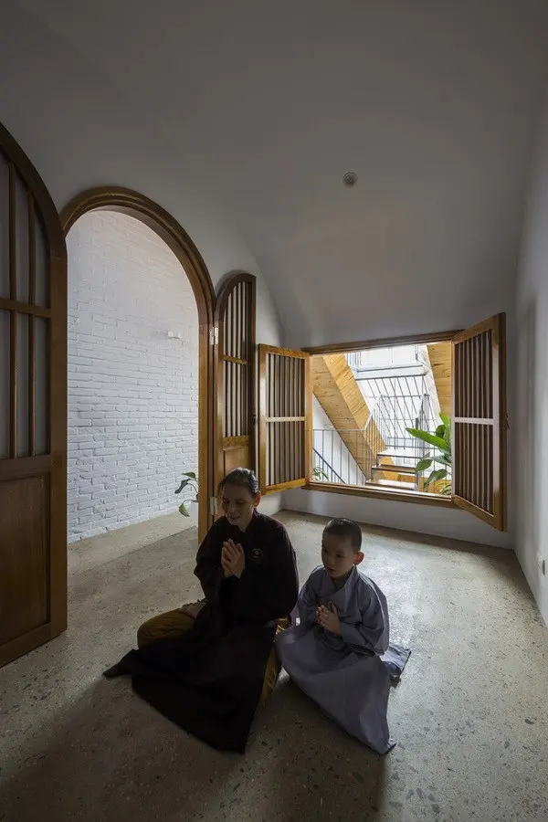 moon-house-nh-village-architects-17 (1)