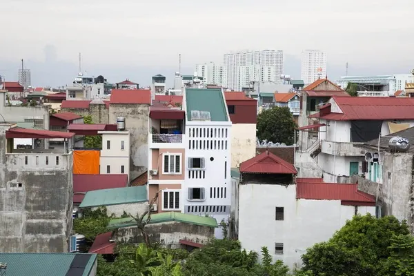 Moon house – tận hưởng sự hỗn loạn trong quá trình đô thị hóa của Hà Nội