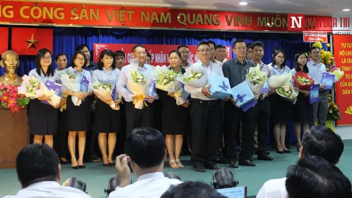 25_cong_chuc