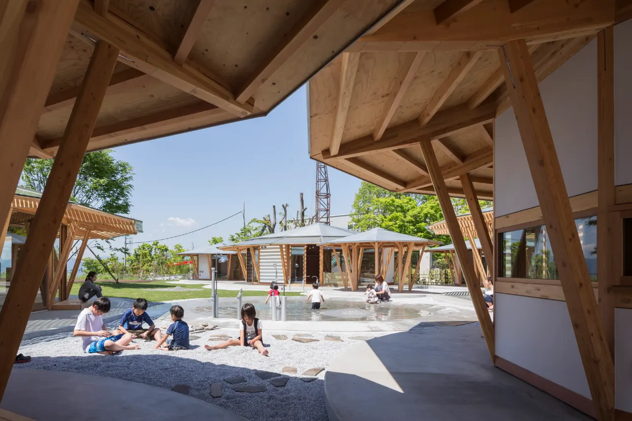 Trường mẫu giáo Muku / Tezuka Architects