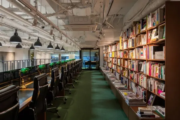 nha-sach-bunkitsu-bookstore-japan-nhat-ban-6