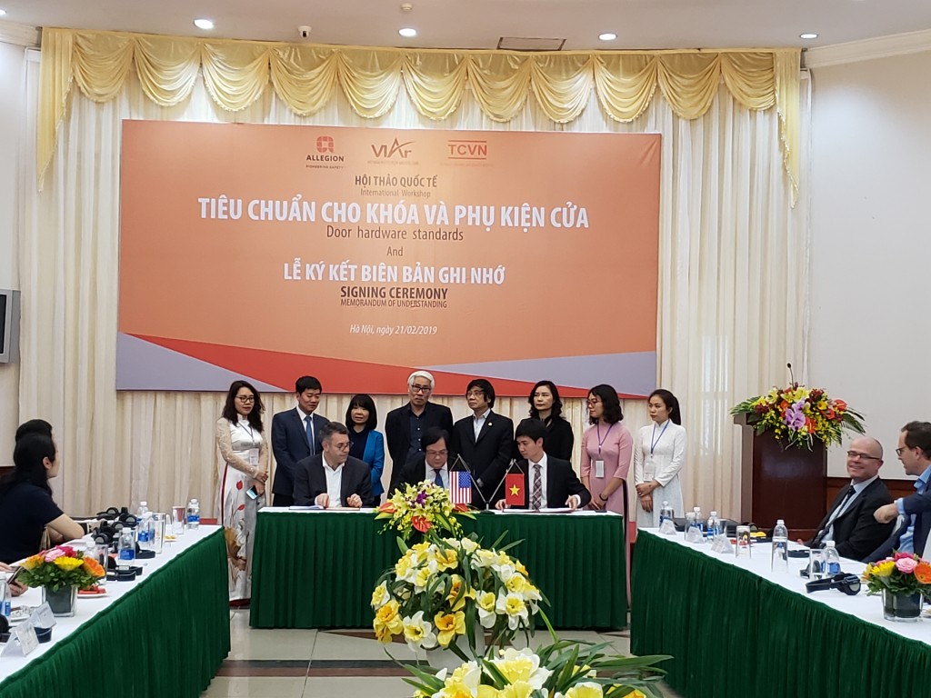 Hội thảo quốc tế: Tiêu chuẩn cho khóa và phụ kiện cửa