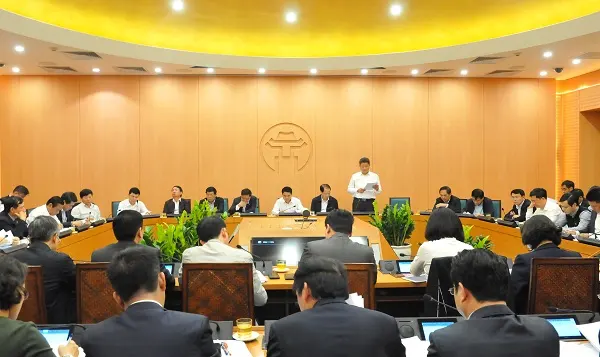 Giám đốc Sở KH-ĐT Nguyễn Mạnh Quyền phát biểu tại phiên họp