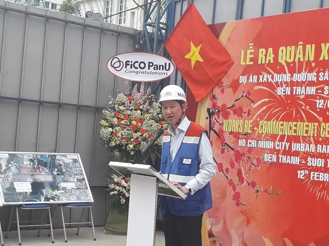 Phó Chủ tịch Trần Vĩnh Tuyến phát biểu tại lễ ra quân... Ảnh: H.V