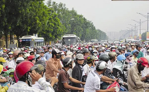 Cấm xe máy: Mới tập trung phần ngọn, chưa giải quyết phần gốc