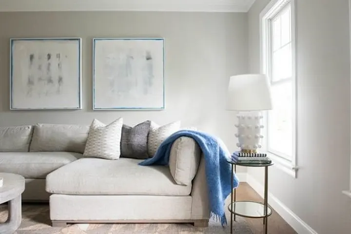 Đôi khi sofa sẽ thay thế cho chiếc giường của bạn, do đó, hãy lựa chọn những chiếc sofa êm ái để bạn có thể ngả lưng bất cứ khi nào.