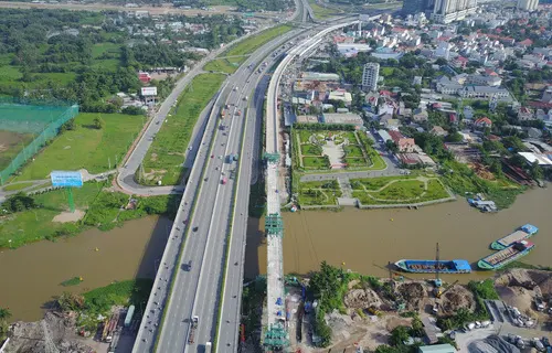Bốn chiêu rao bán nhà phố giá cao ngất ngưởng