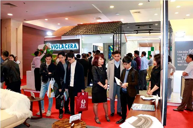Triển lãm Quốc tế Xây dựng VIETBUILD Hà Nội 2019 lần 1 thu hút đông đảo khách tham quan