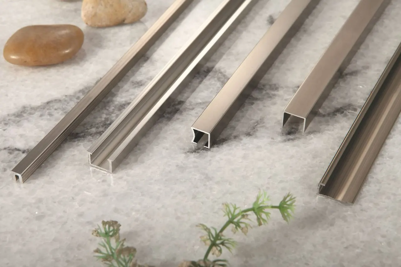Nẹp trang trí với kiểu dáng và chất liệu đa dạng có thể sử dụng cho nhiều vị trí khác nhau trong ngôi nhà