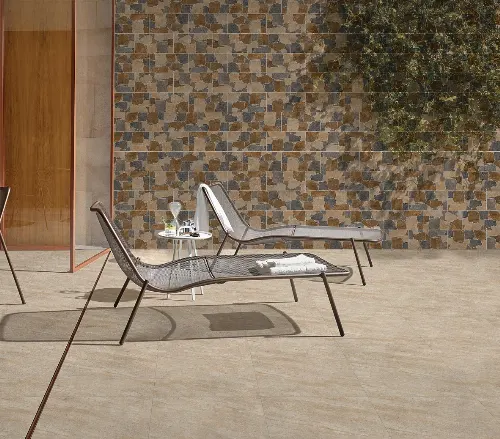 Gạch ốp vân đá theo phong cách mosaic để chắn bớt ánh sáng trên khu sân thượng