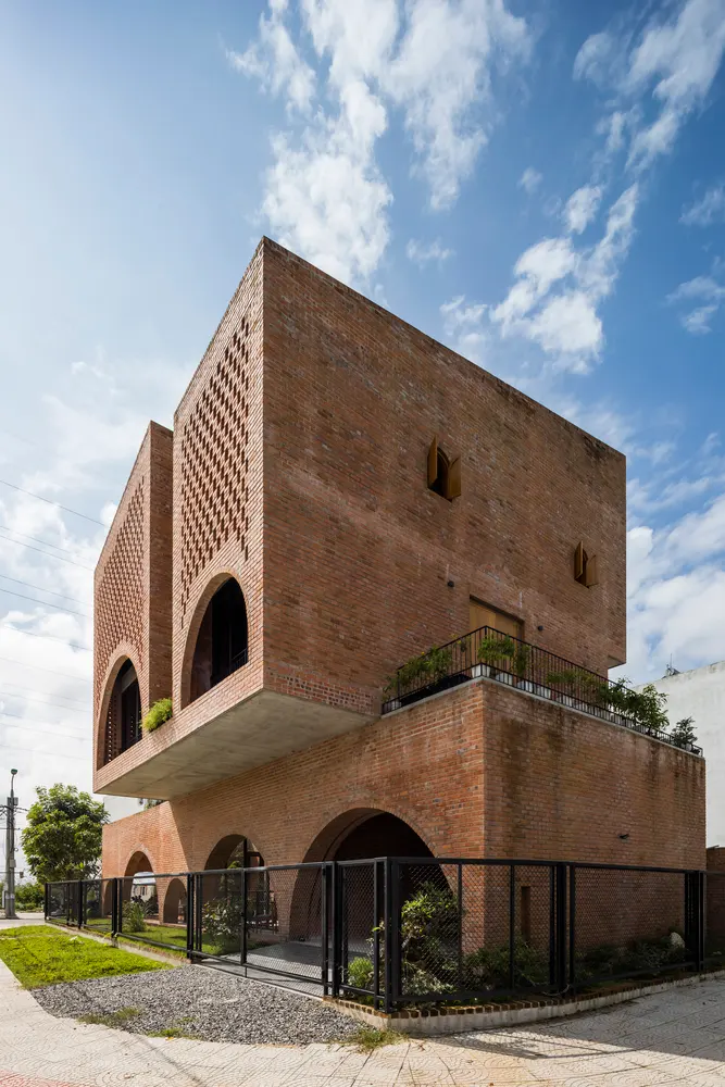 Cuckoo-house-thay-the-buc-tuong-bang-khong-gian-dem-2