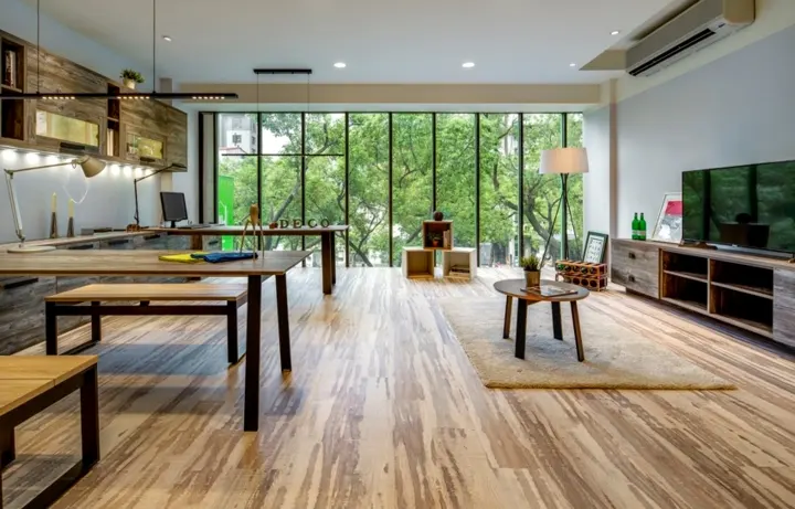 Ngôi nhà làm từ gỗ và sắt tái chế