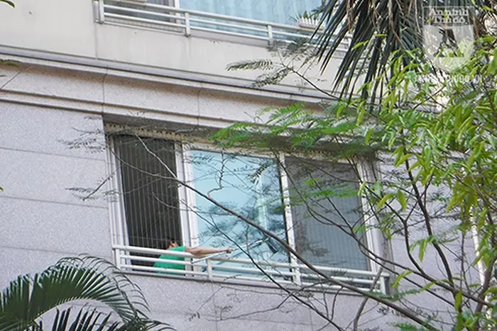 Lưới an toàn ở cửa sổ tại một căn hộ chung cư tại quận Hà Đông