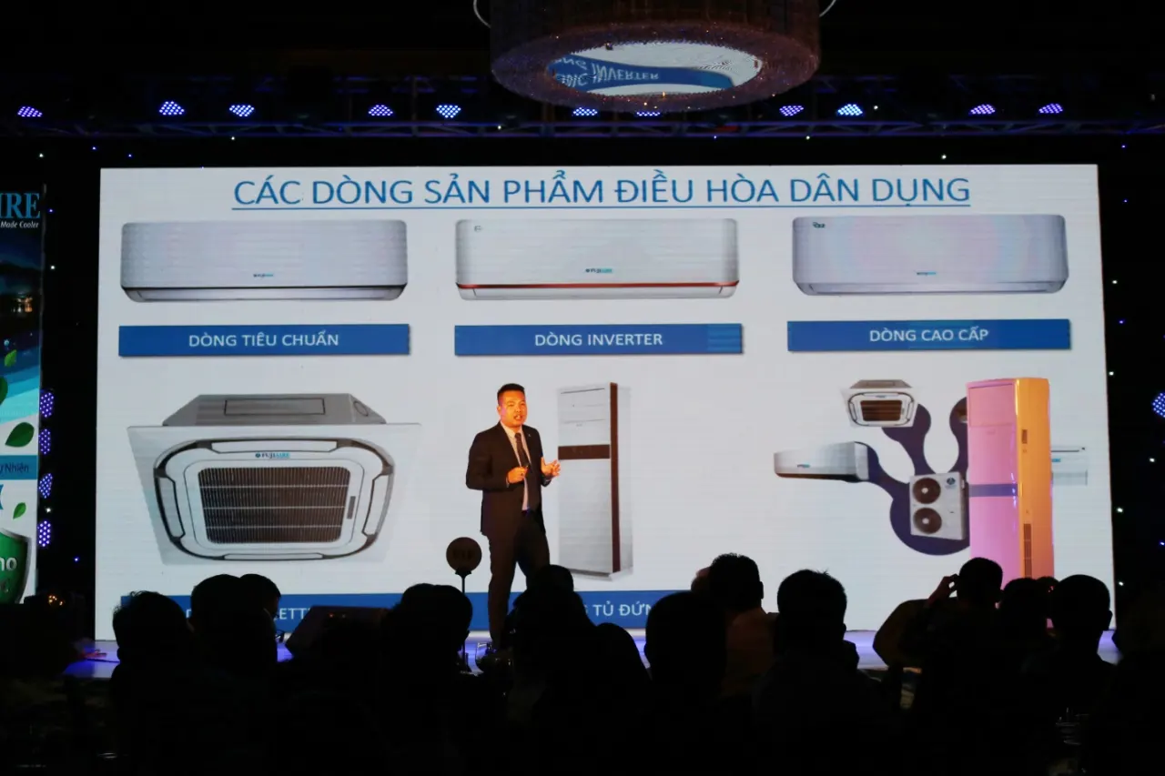 Ông Lê Thanh Tùng – Tổng Giám đốc Công ty TNHH Liên doanh Fujiaire Malaysia Việt Nam trình bày giới thiệu sản phẩm mới