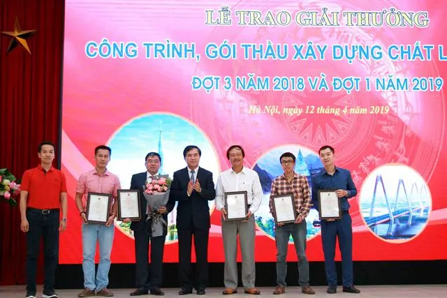 Bộ Xây dựng trao Giải thưởng công trình, gói thầu xây dựng chất lượng cao đợt 3 năm 2018 và đợt 1 năm 2019