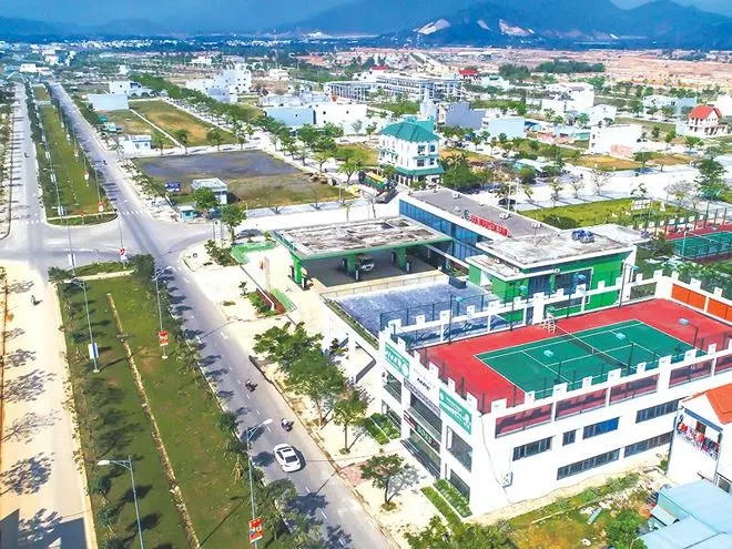 Hệ lụy buồn sau sốt đất ở miền Trung