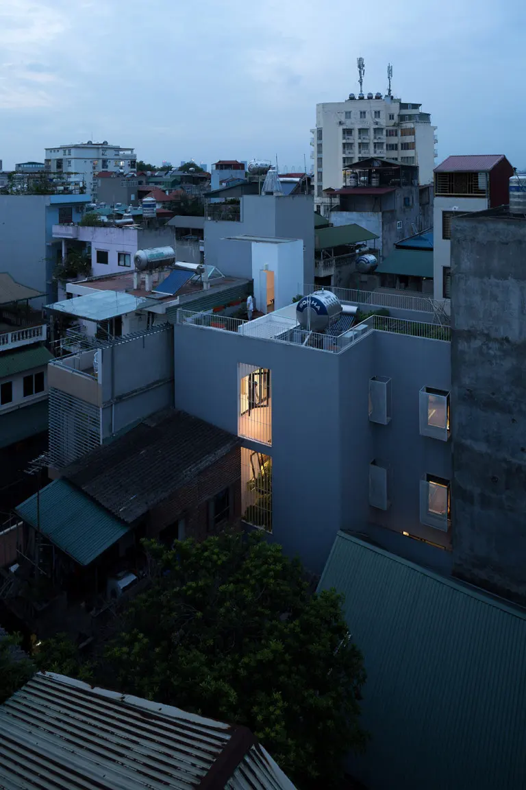 24-TKH_Exterior_04_resize-768x1152