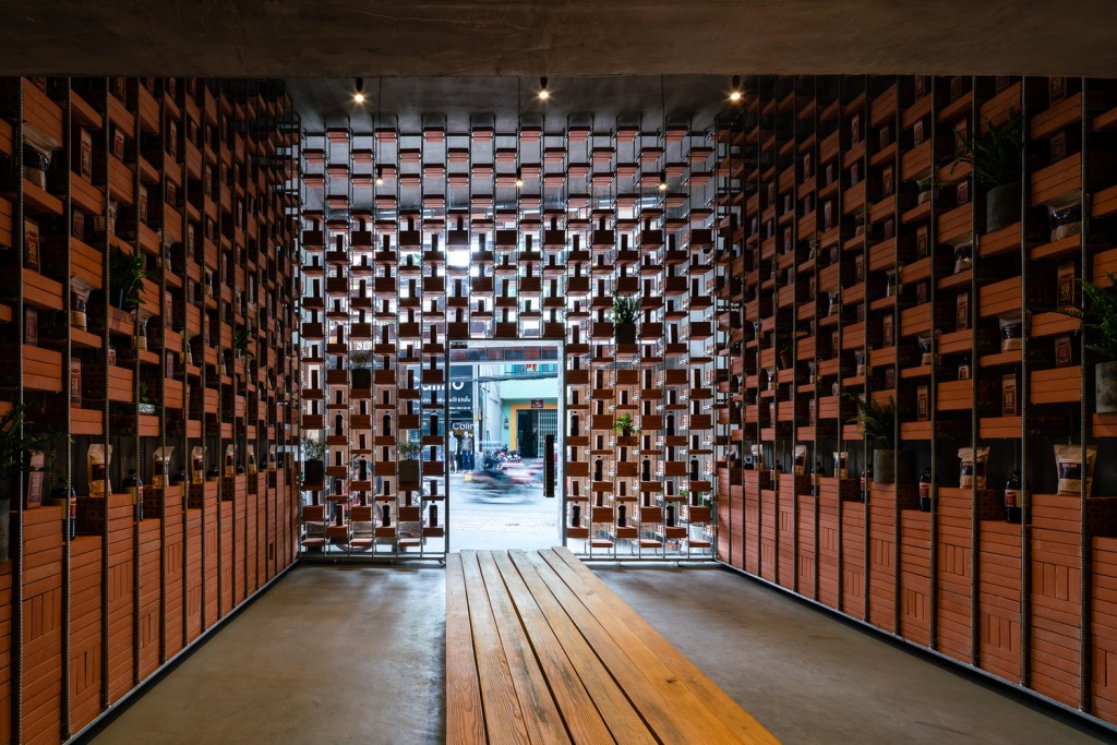 Cửa hàng trưng bày sản phẩm của Organicare – Tôn vinh các giá trị truyền thống Việt Nam