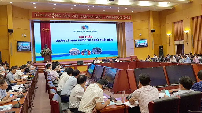 Chồng chéo vai trò giữa nhiều bộ, ngành trong quản lý chất thải rắn