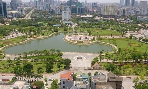 Hà Nội xén công viên làm bãi đỗ xe: Lợi cho ai?