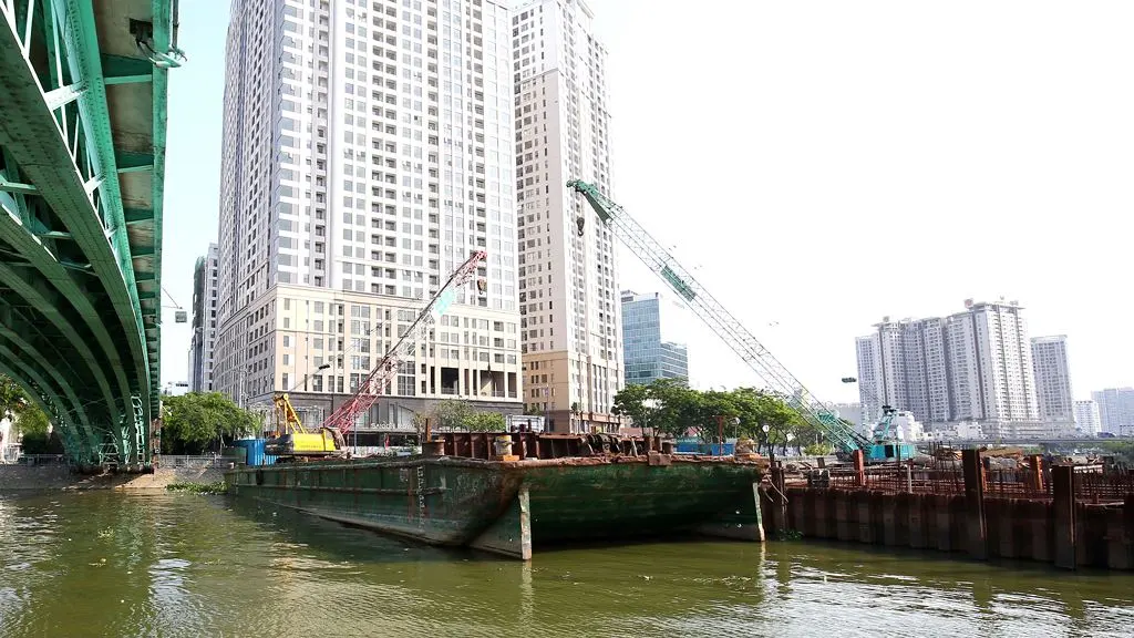 Chi nhiều tiền, TPHCM vẫn loay hoay chống ngập