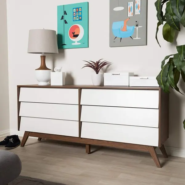 Cửa ngăn kéo nghiêng tránh sự tò mò của người bên ngoài vừa giúp đồ vật bên trong luôn khô thoáng
