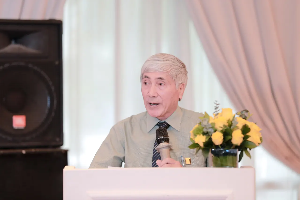 KTS Phạm Thanh Tùng - Ủy viên ban thường vụ, chánh văn phòng hội, trưởng ban hội viên Hội Kiến trúc sư Việt Nam đọc quyết định thành lập Chi hội Kiến trúc - Nội Thất