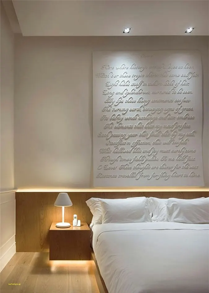 Đa phần mọi người đều lựa chọn đèn led ánh sáng vàng để vừa không lóa mắt, vừa đem lại cảm giác ấm cúng hơn cho không gian nghỉ ngơi riêng tư này
