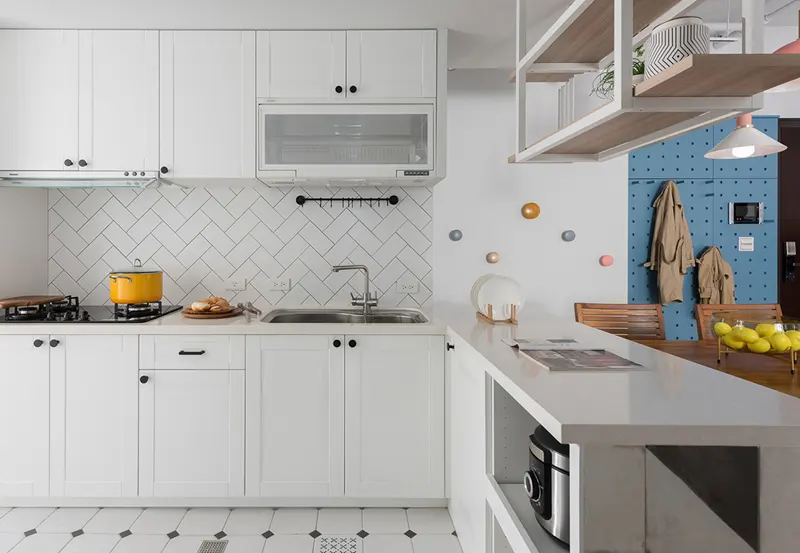 Tủ bếp hình chữ L tiết kiệm diện tích