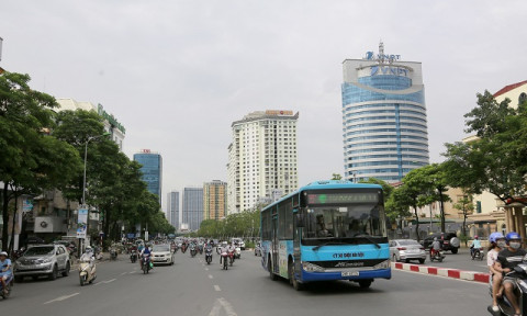 Quá tải hạ tầng giao thông Hà Nội: Bất cập từ quy hoạch