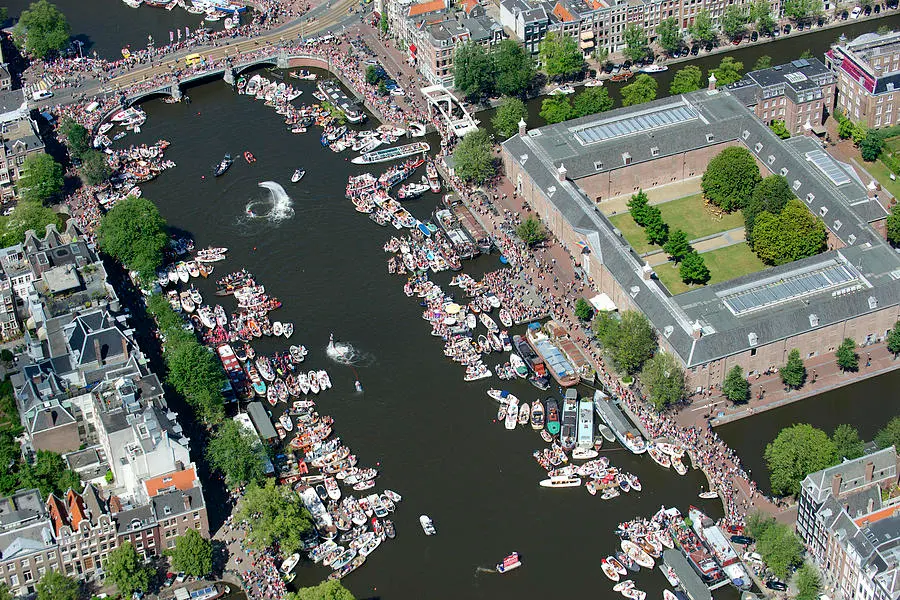 Không gian kênh rạch tại Amsterdam - Hà Lan (Nguồn: Bram van de Biezen)